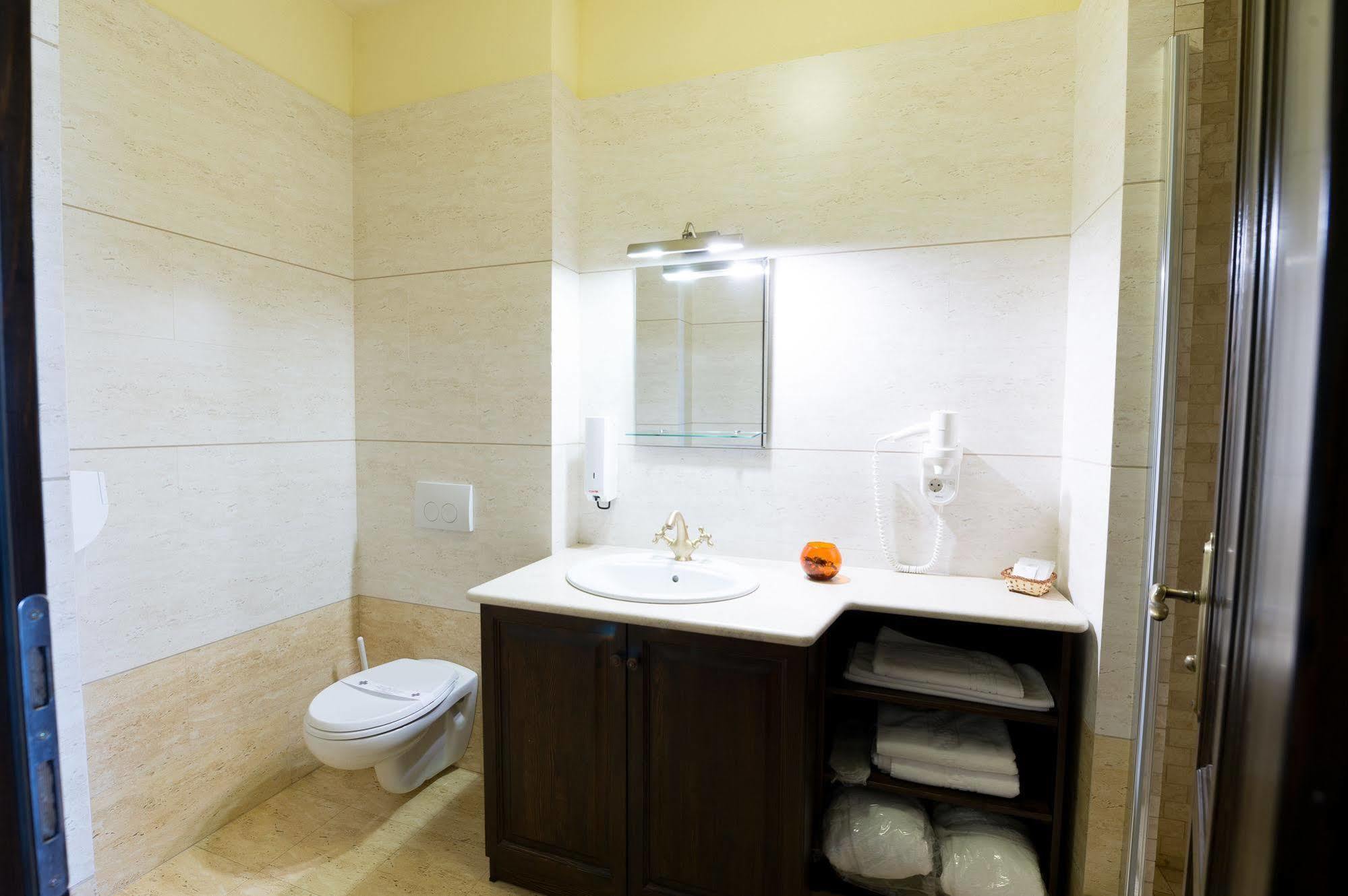Hotel Castel Royal Mosnita Noua Экстерьер фото